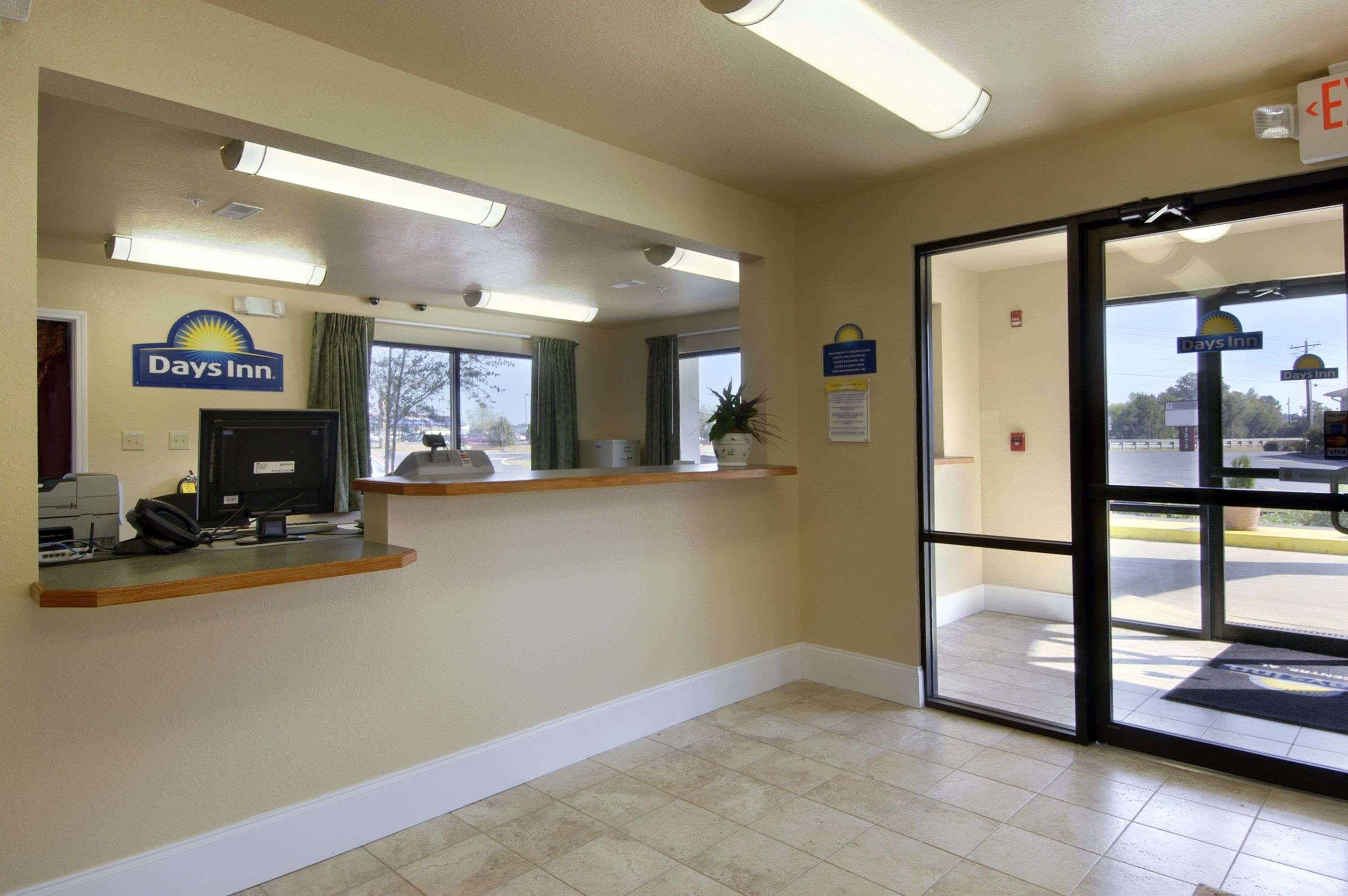 Days Inn Of Centre Extérieur photo
